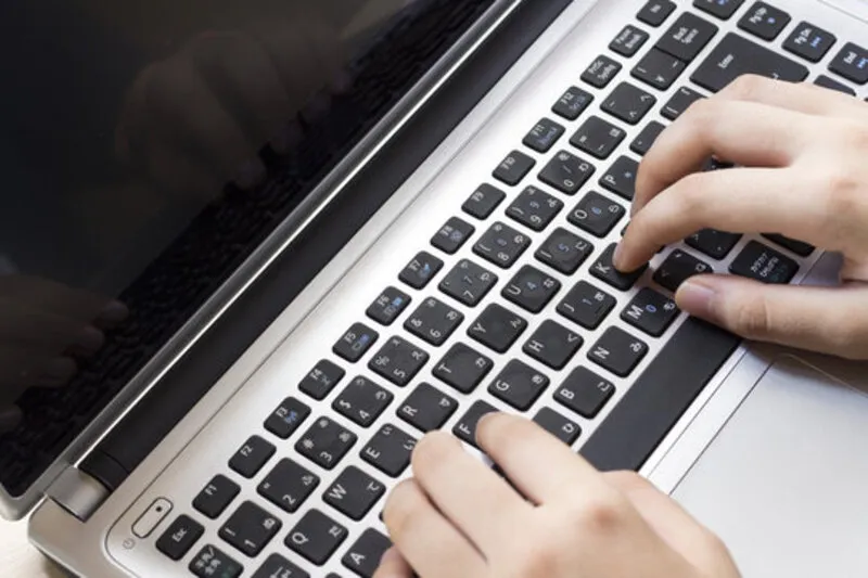 Cach tat laptop bang ban phim 1