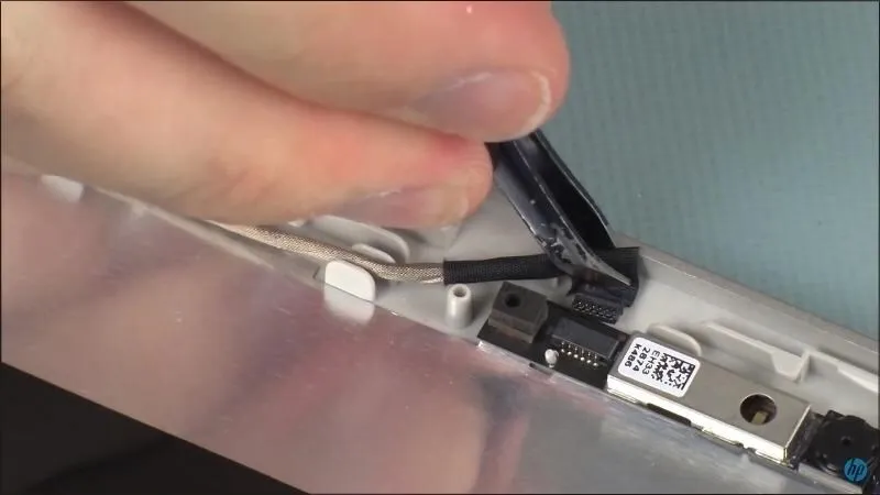 Man hinh laptop bi giat 13