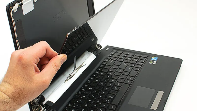 Man hinh laptop bi giat 16