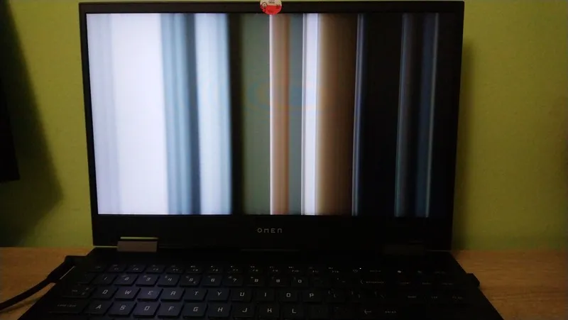 Man hinh laptop bi nhieu 10