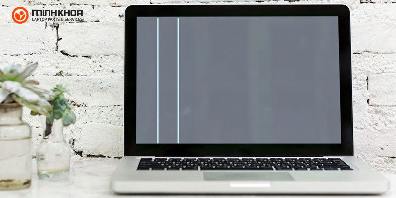 Sửa màn hình laptop bị sọc bao nhiêu tiền? Sửa ở đâu uy tín?