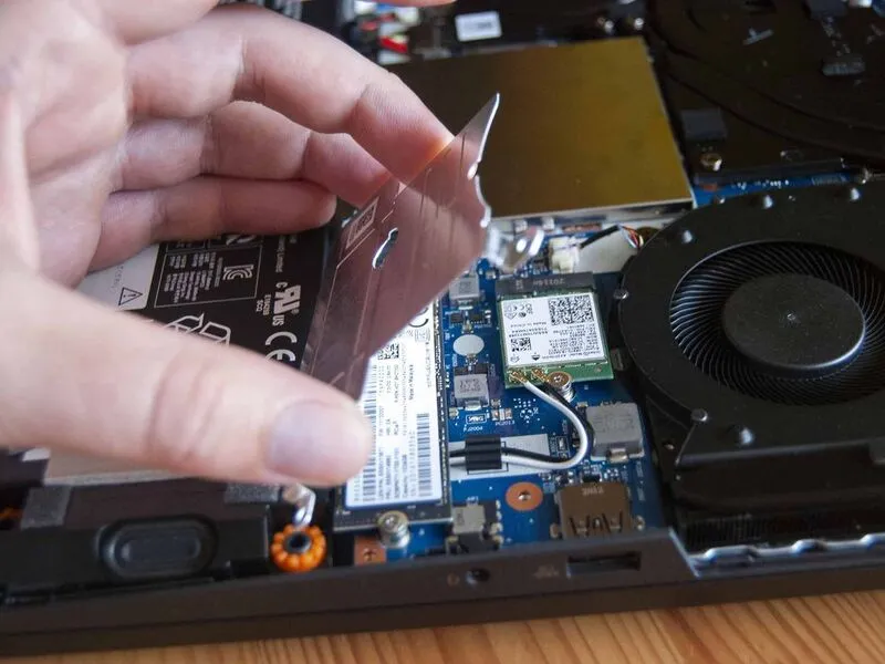 Cach nhan biet card man hinh laptop bi hu hai 3