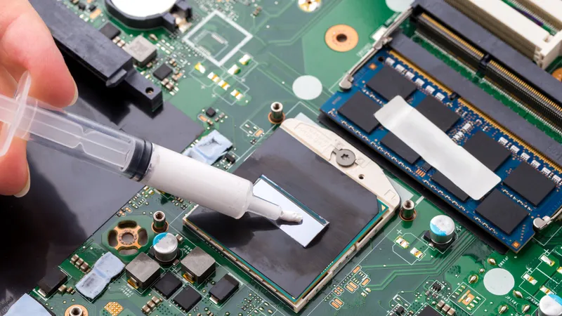 May tinh nong qua tu tat can lam gi 7