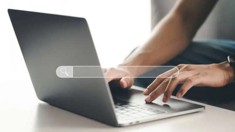 Gập màn hình laptop mà không tắt máy có làm sao không? 4 lưu ý cần biết 9 Gap man hinh laptop ma khong tat may co lam sao khong 12