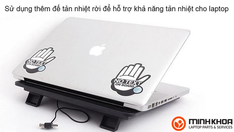 Máy tính kêu ù ù