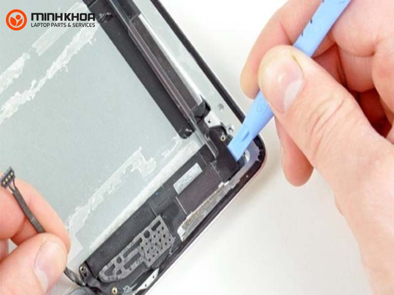 Thay panel màn hình máy tính ở đâu uy tín? 18 Thay panel man hinh may tinh 1