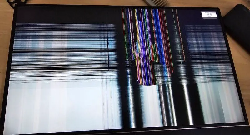 Man hinh Macbook bi nhieu 2 1
