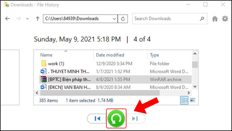 Tính năng File History sẽ giúp bạn phục hồi file đã xóa