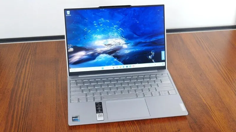 Laptop nhẹ dưới 1kg (5)