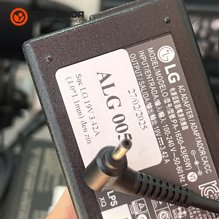 Sạc laptop LG Gram 19V 3 42A đầu nhỏ (3 01 1mm) zin (3)