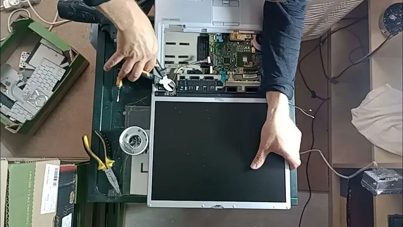 Thay panel màn hình máy tính ở đâu uy tín? 10 Thay panel man hinh may tinh 7