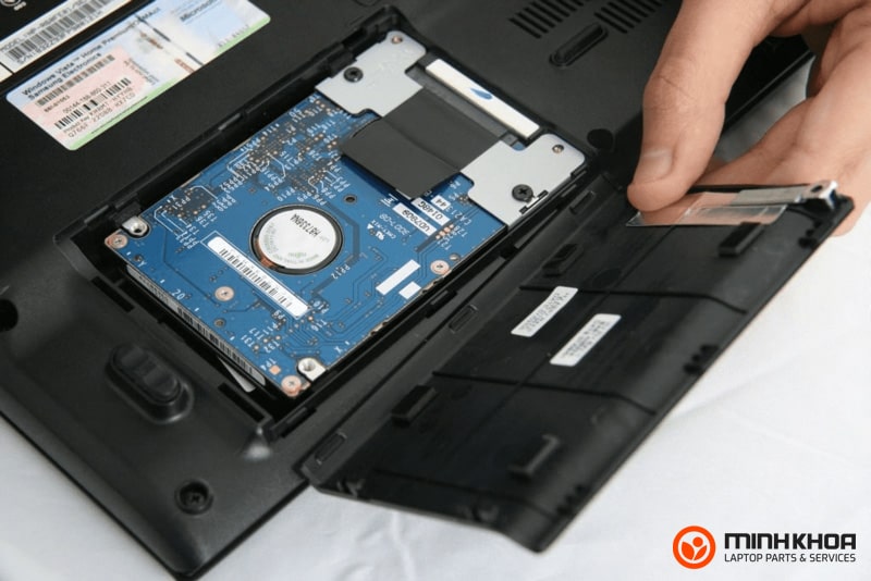 May khong nhan o cung SSD va HDD 10