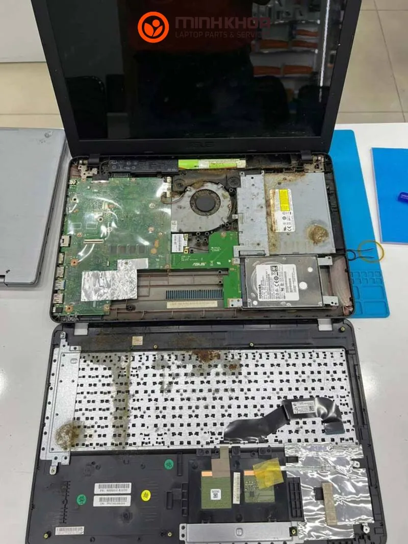 Ve sinh laptop mien phi 6