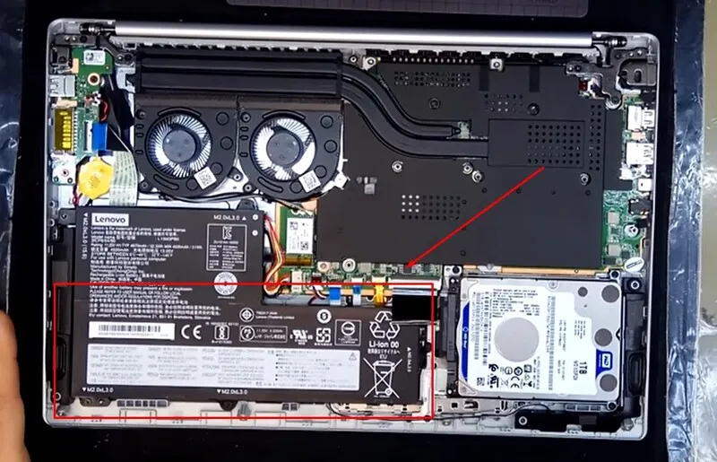 9 cách xử lý laptop cắm điện nhưng không sạc được 24 Laptop cam dien nhung khong sac duoc 14