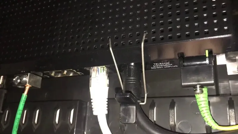 Reset cuc phat wifi Mercury 17