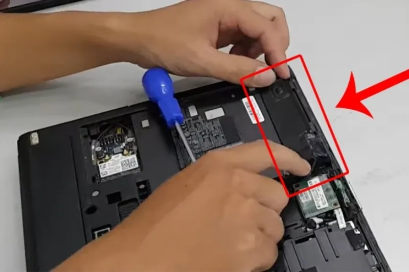 Sủa loa laptop bị rè bao nhieu tièn 6