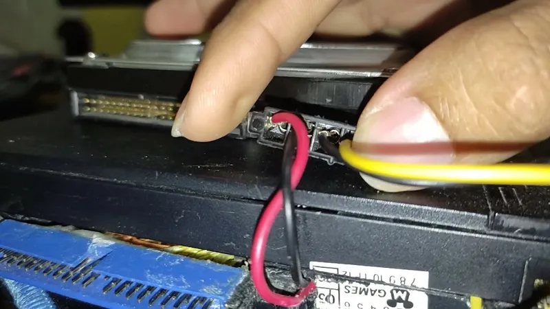 Co nen dong lai chip VGA 15