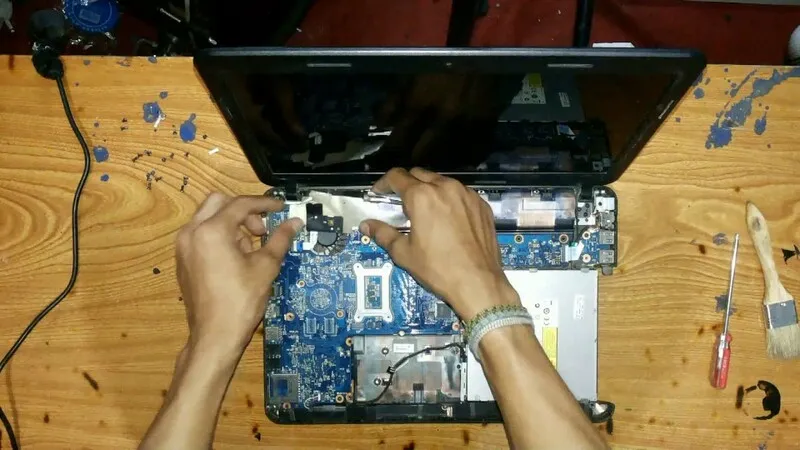 Sua may tinh quan Cam Le 12