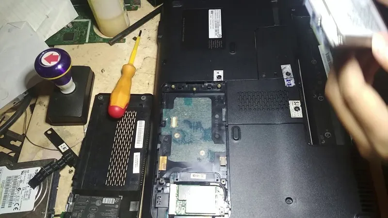 Thay chân cắm nguồn laptop Asus: 1 số thông tin chi tiết cần biết 17 Thay chan cam nguon laptop Asus 13