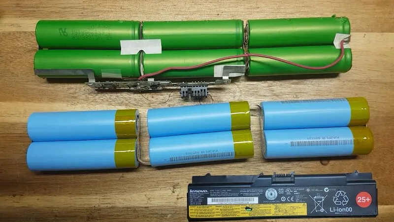 Thay mach pin laptop 18