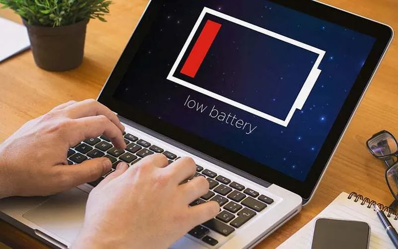 Nhận biết 7 nguyên nhân cần sửa main laptop không lên nguồn 14 Sua main laptop khong len nguon 6