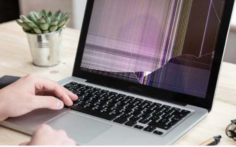 Nhận biết 7 nguyên nhân cần sửa main laptop không lên nguồn 12 Sua main laptop khong len nguon 7