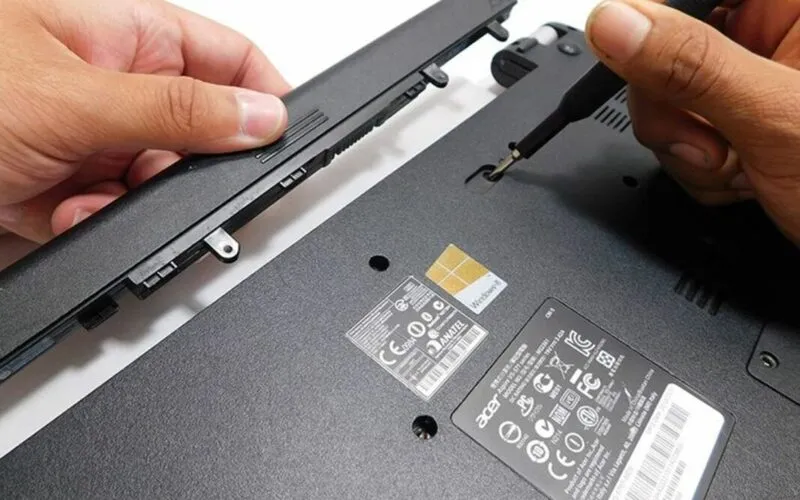 Cách dùng pin laptop không bị chai (43) Cách dùng pin laptop không bị chai (43)